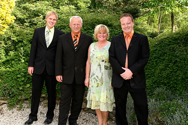 Familienfoto2006.jpg